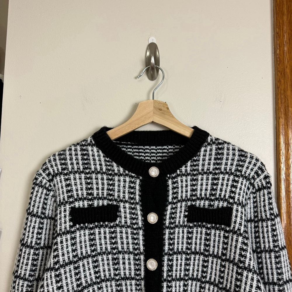 NWT Cardigan Women Size Medium Black and White Knit Crochet Cropped Button-up - Picture 7 of 16